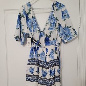Trixxi romper XL